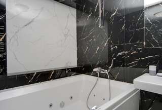 Отель Arena Summit Apart Hotel Киев Апартаменты-студио с гидромассажной ванной-16